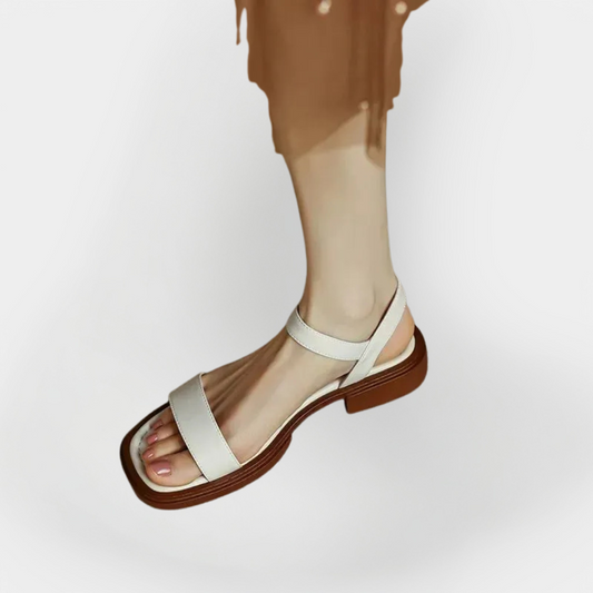 Sandales en cuir à talon bas