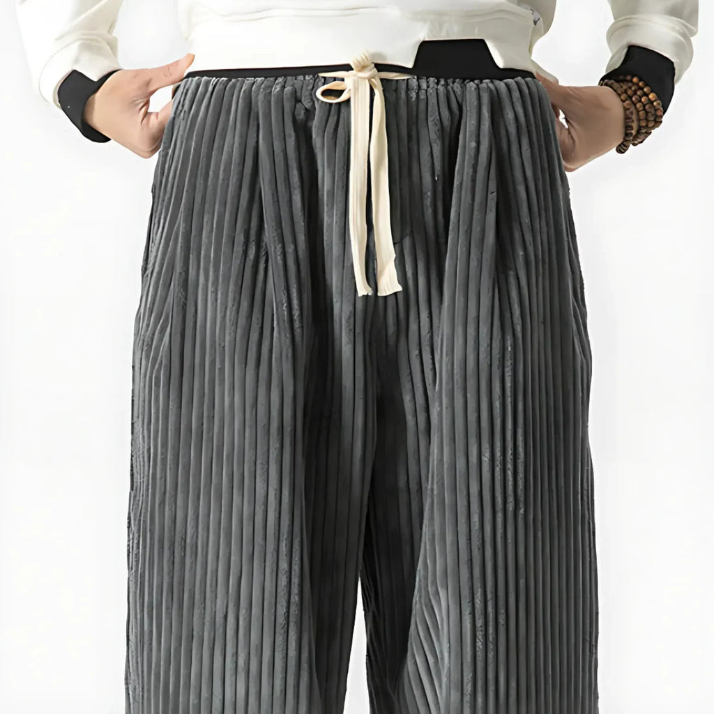 Nemu - Pantalon en velours côtelé
