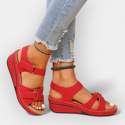 Sandale ouverte au design stylé
