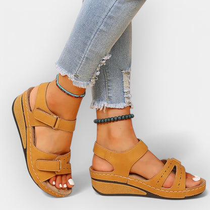 Sandale ouverte au design stylé