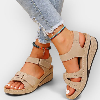 Sandale ouverte au design stylé
