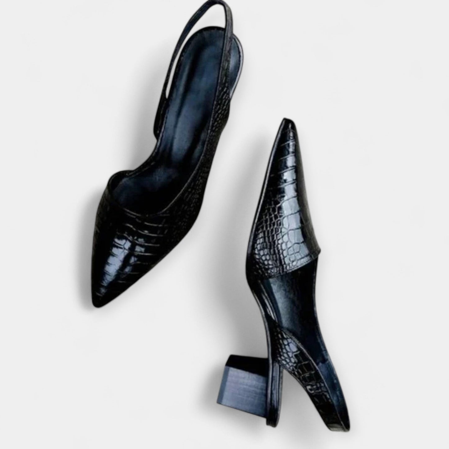 Chaussures avec des détails luxueux
