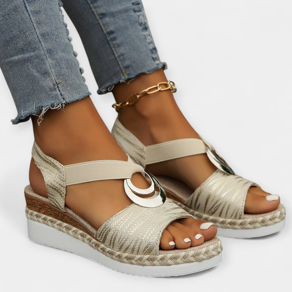 Sandales romaines avec tressage