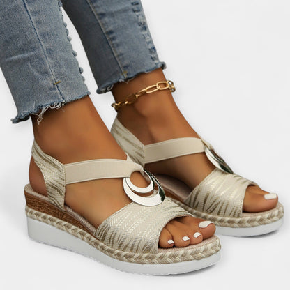 Sandales romaines avec tressage