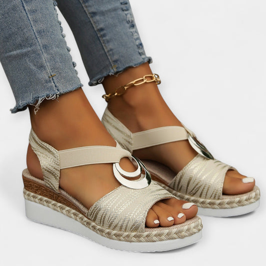 Sandales romaines avec tressage