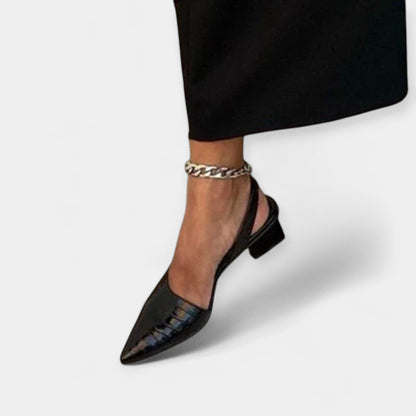Chaussures avec des détails luxueux