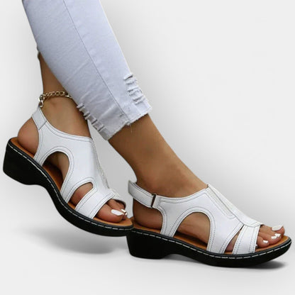 Sandales en cuir stylées